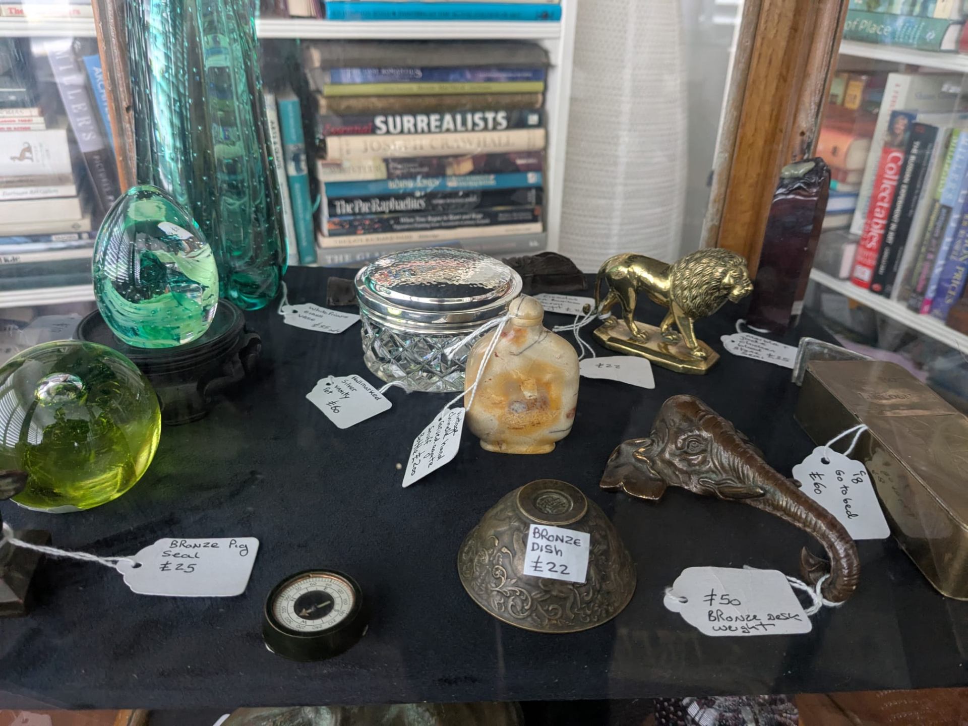 Antique market piece 11